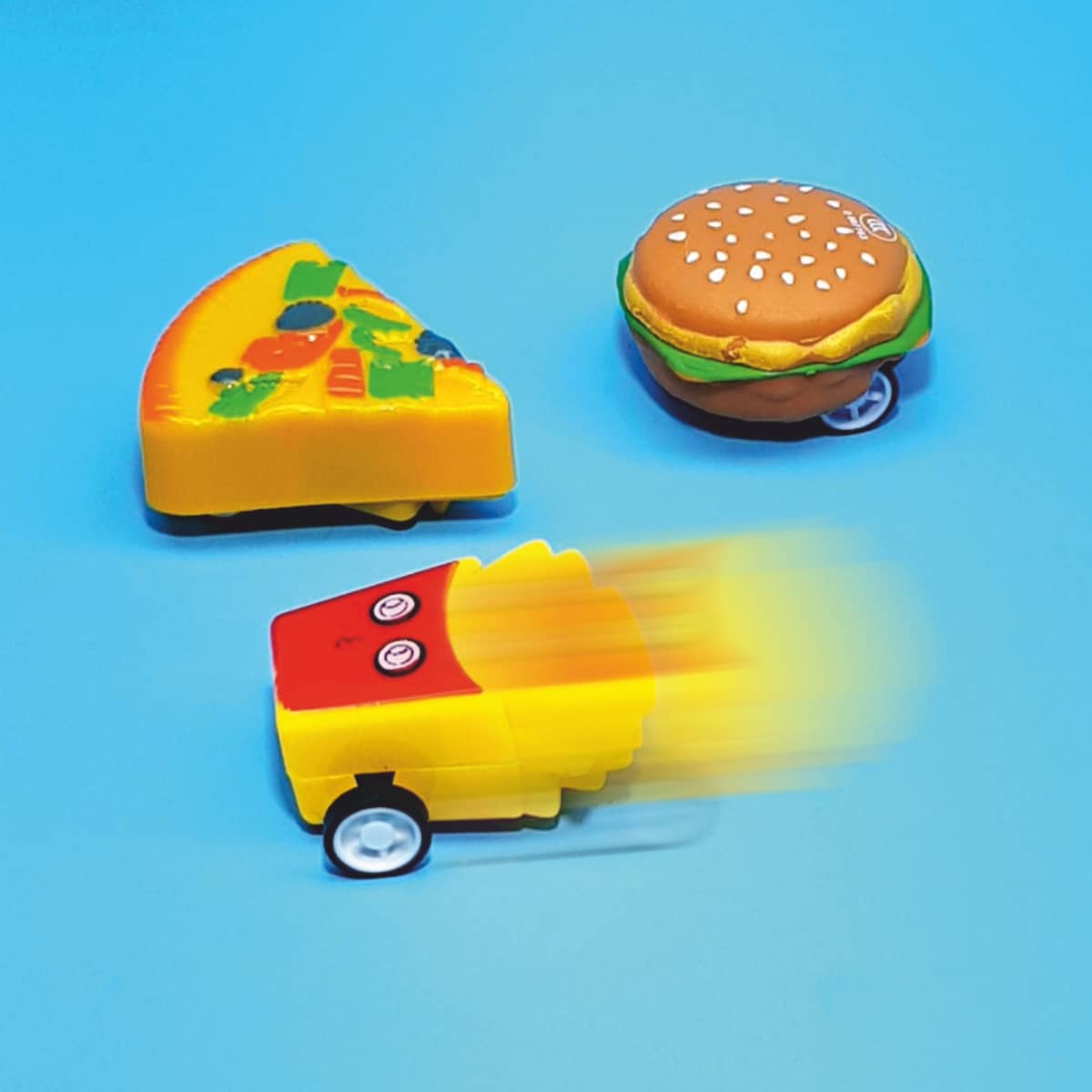 Fast-Food-Flitzer mit Rückzug Pommes Pizza Burger als Fahrzeuge mit Aufzieh-Funktion