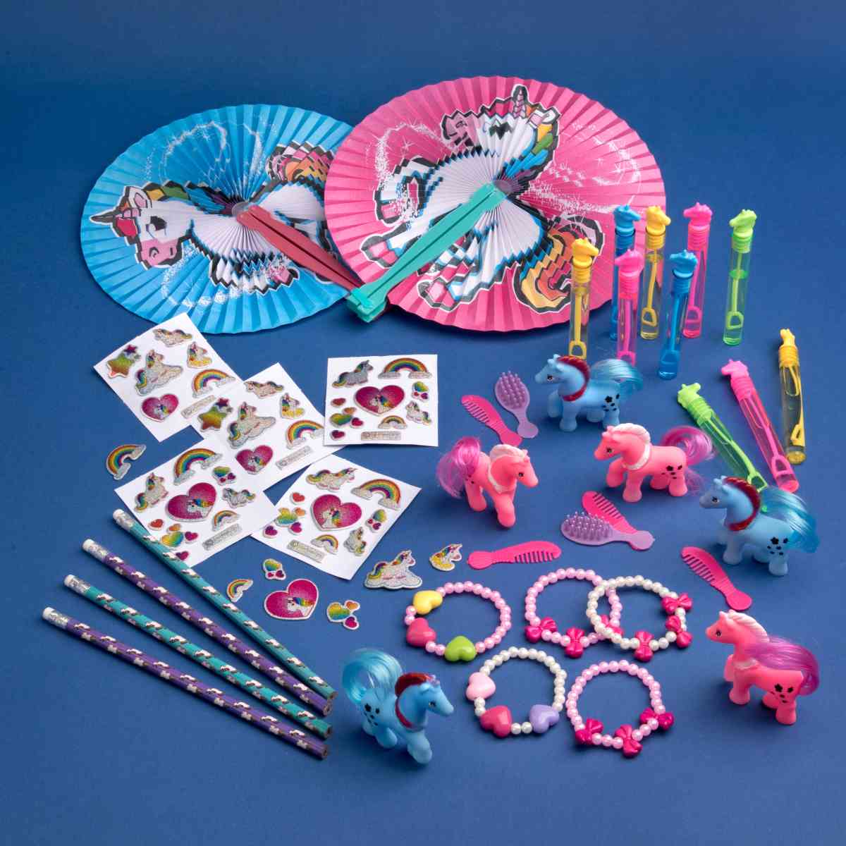 Spielzeugpaket-Fantasy-mit-200-Teilen Spielwarensortiment