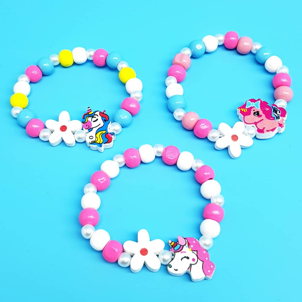 Einhorn-Armband aus Holz als Zugabeartikel