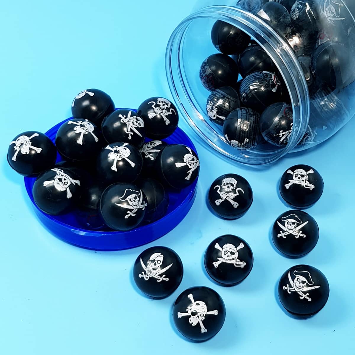 Flummis Seeräuber in der Dose Springbälle mit Piraten-Motiven in einer Box