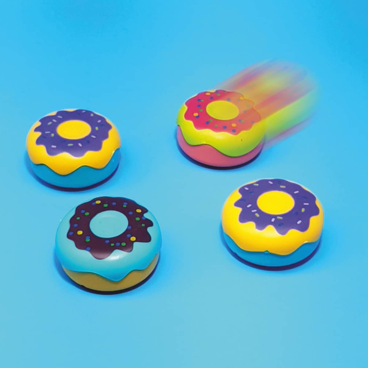 Donuts mit Rückzug Kleine Streuselkuchen zum Aufziehen mit Fahrwerk Scherzartikel