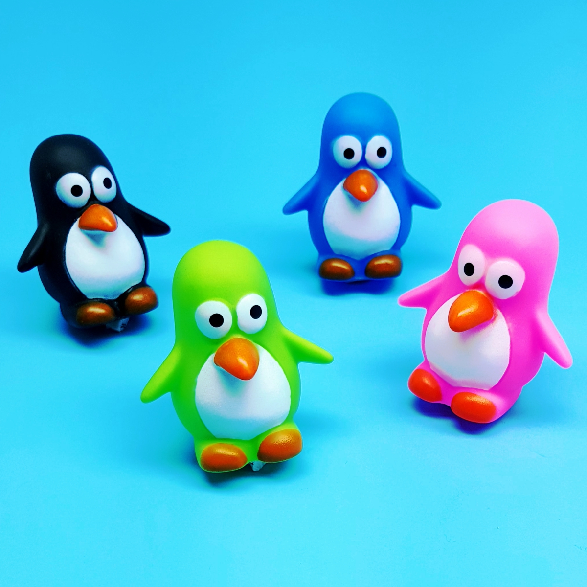 Badetier Pinguin bunt