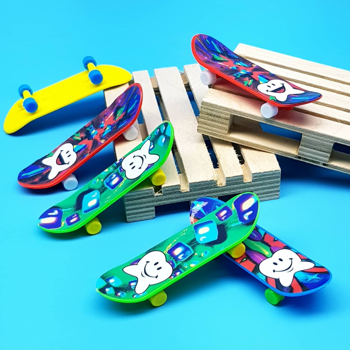 Finger-Skateboards Zähnchen Mini Fingerboards mit Zahn-Design für Kinder