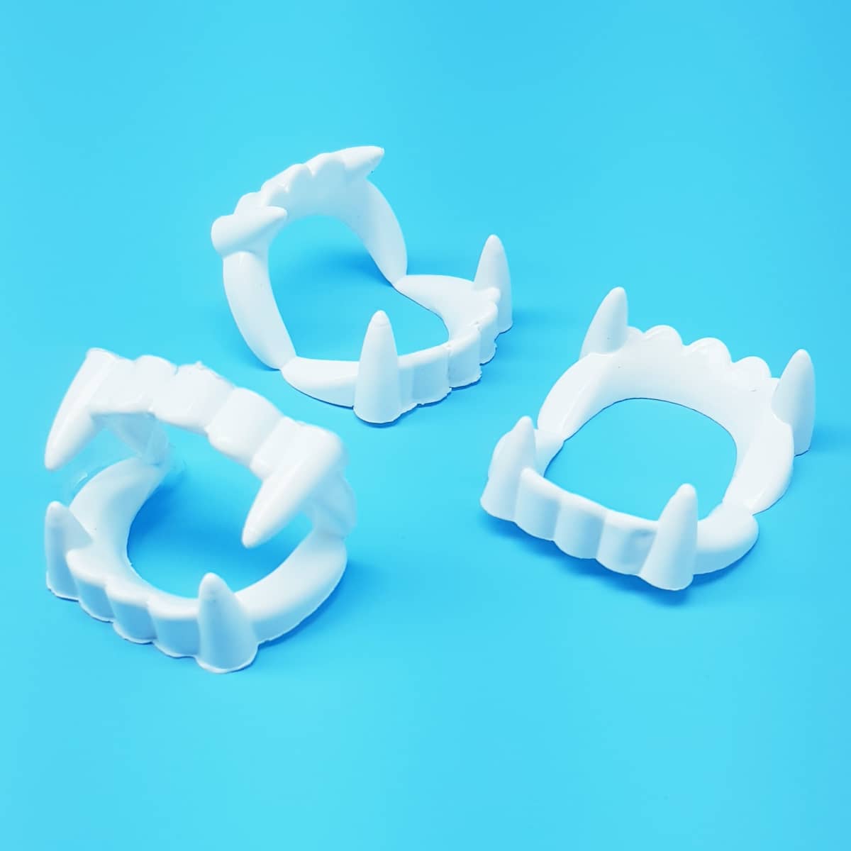 Vampir-Zähne Dracula-Gebiss weiß